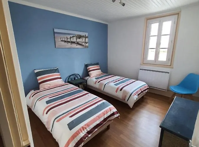 Duplex Cosy à Quelques Minutes à Pied De La Mer. Appartement *